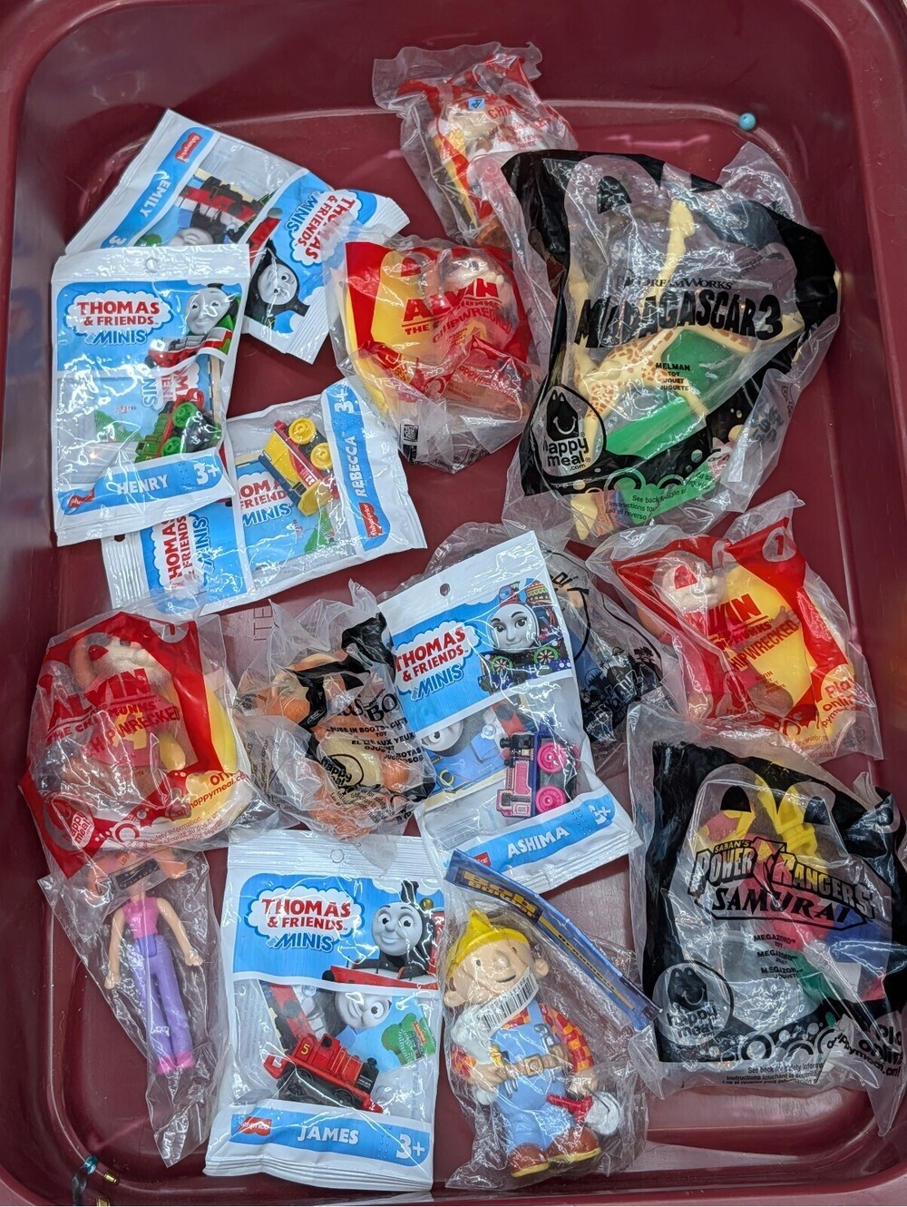 Lot of 12 Sealed Happy Meal & Thomas Minis Toys Bob the Builder Madagascar